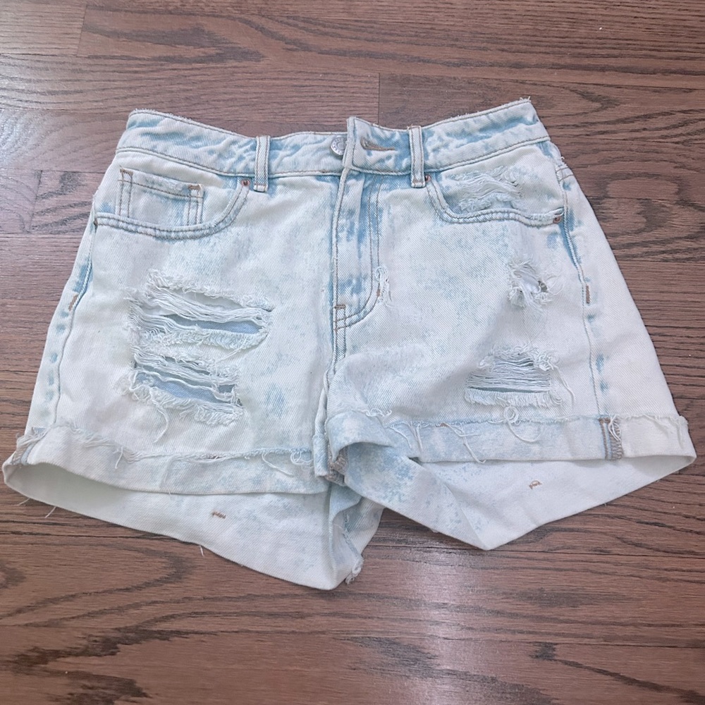Distressed pacific sun wear denim shorts🐋☁️🥥